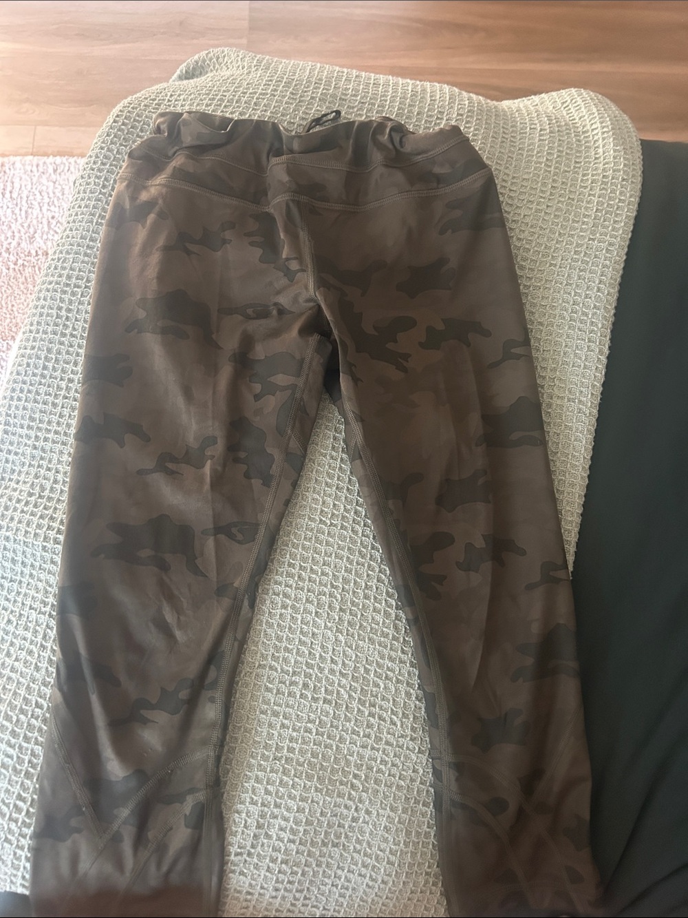 Lululemon camo crop leggings